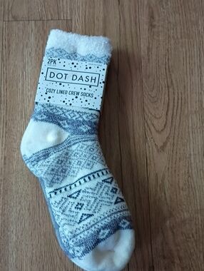 Cozy Lined Crew Socks in White and Navy